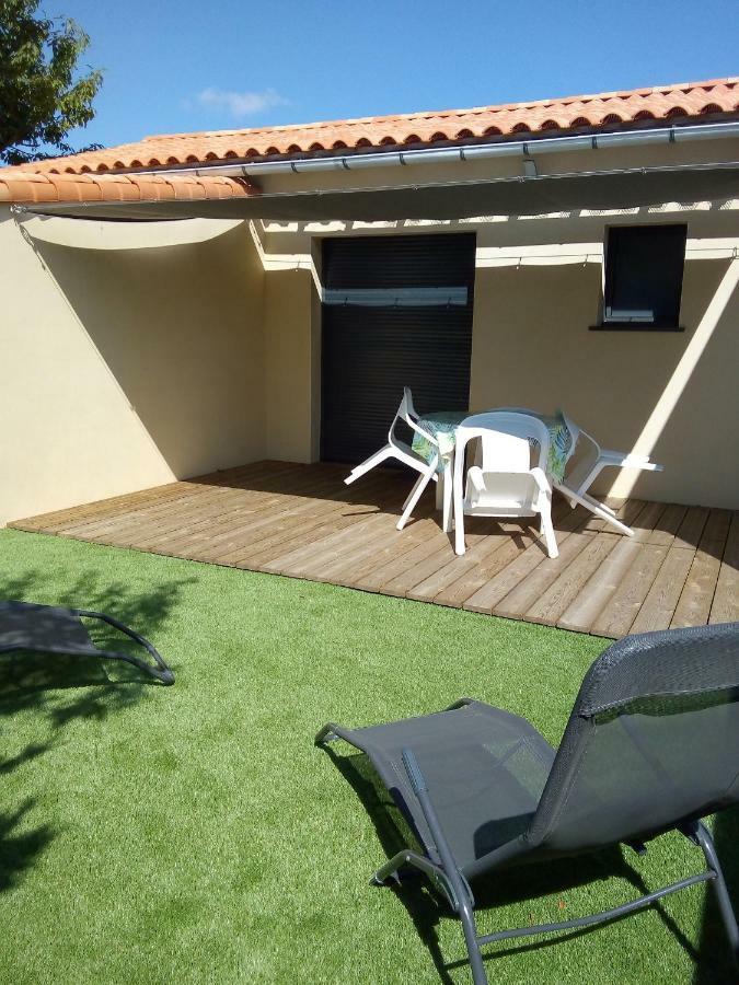 Au Refuge Des Farfas Apartment Saint-Paul-en-Pareds Bagian luar foto
