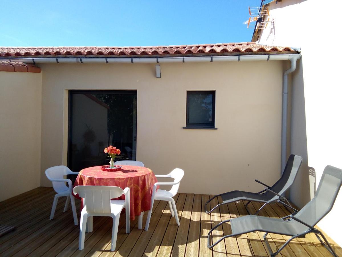 Au Refuge Des Farfas Apartment Saint-Paul-en-Pareds Bagian luar foto